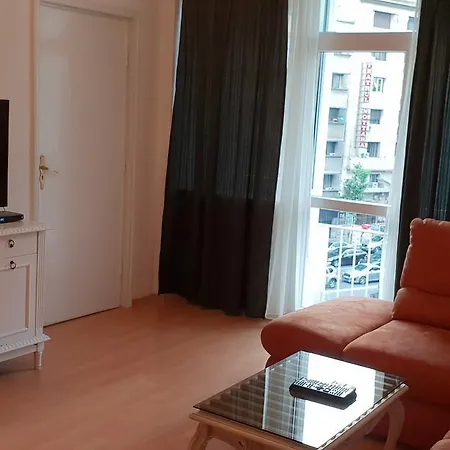 Appartement 6 Boekarest